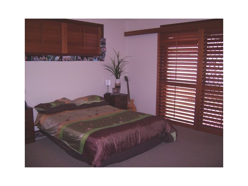 35 Wild Duck Drive, Mermaid Waters QLD 4218