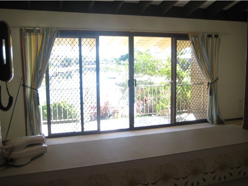 4/53 Hooker Blvd, Broadbeach Waters QLD 4218