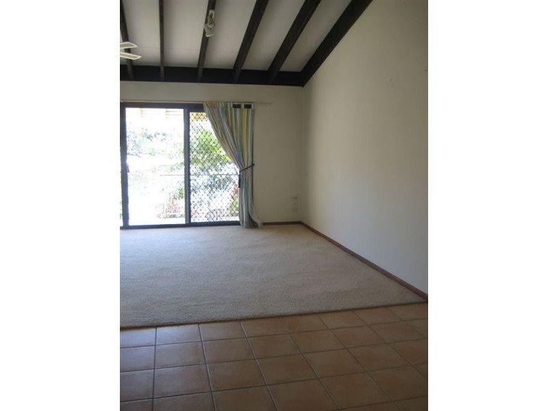 4/53 Hooker Blvd, Broadbeach Waters QLD 4218
