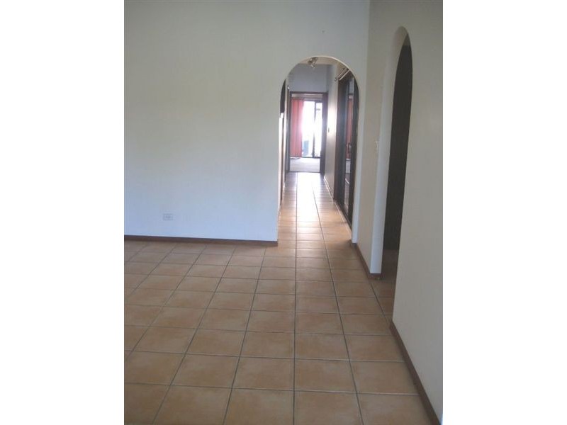 4/53 Hooker Blvd, Broadbeach Waters QLD 4218