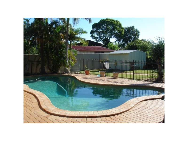 26 Alec Avenue, Mermaid Waters QLD 4218