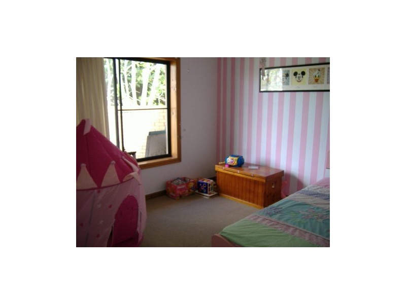 16 Pasadena Court, Broadbeach Waters QLD 4218