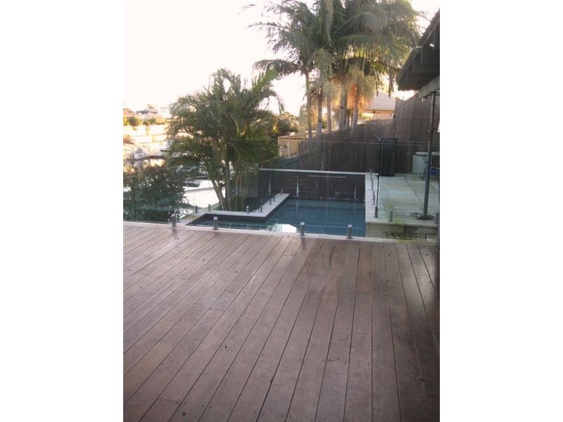 2 Bahia Court, Broadbeach Waters QLD 4218