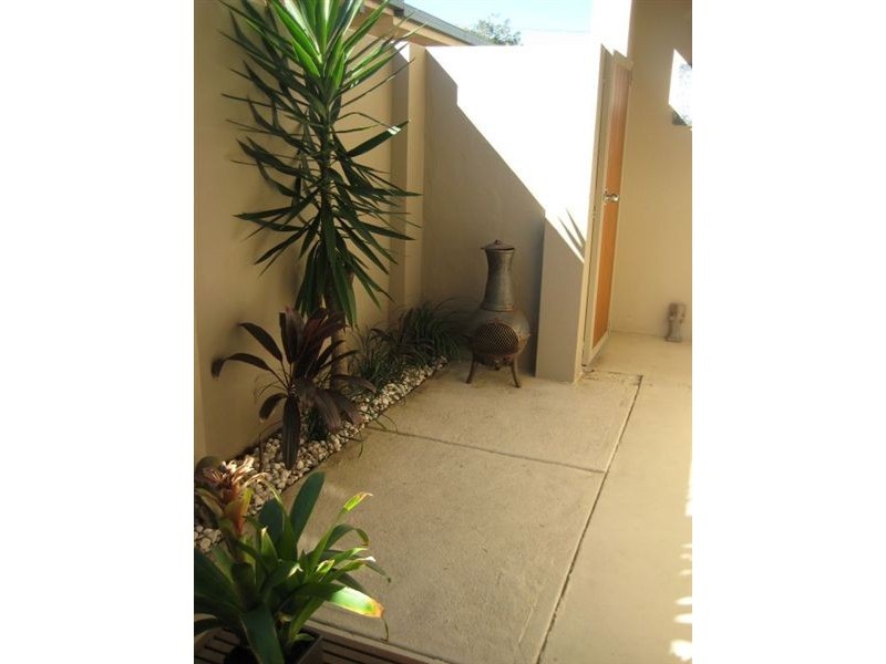 1/11 Hilda Street, Mermaid Beach QLD 4218