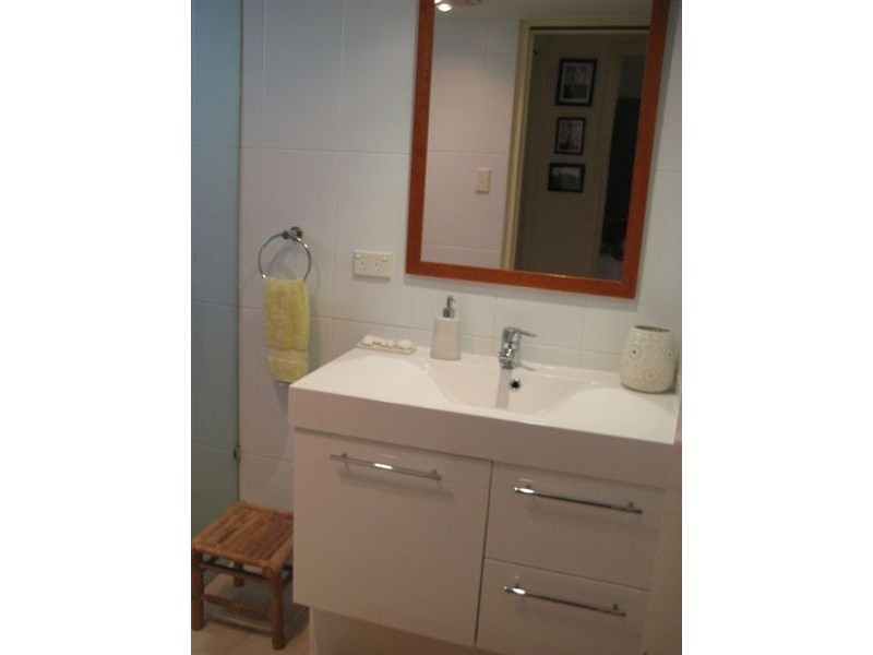 1/11 Hilda Street, Mermaid Beach QLD 4218