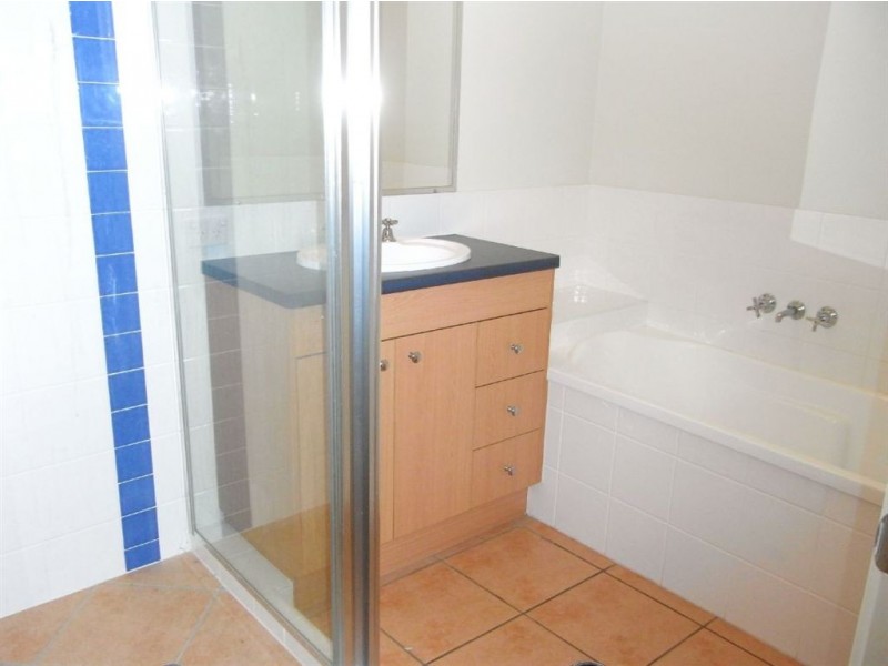 1/11 Lady Bowen Parade, Rothwell QLD 4022