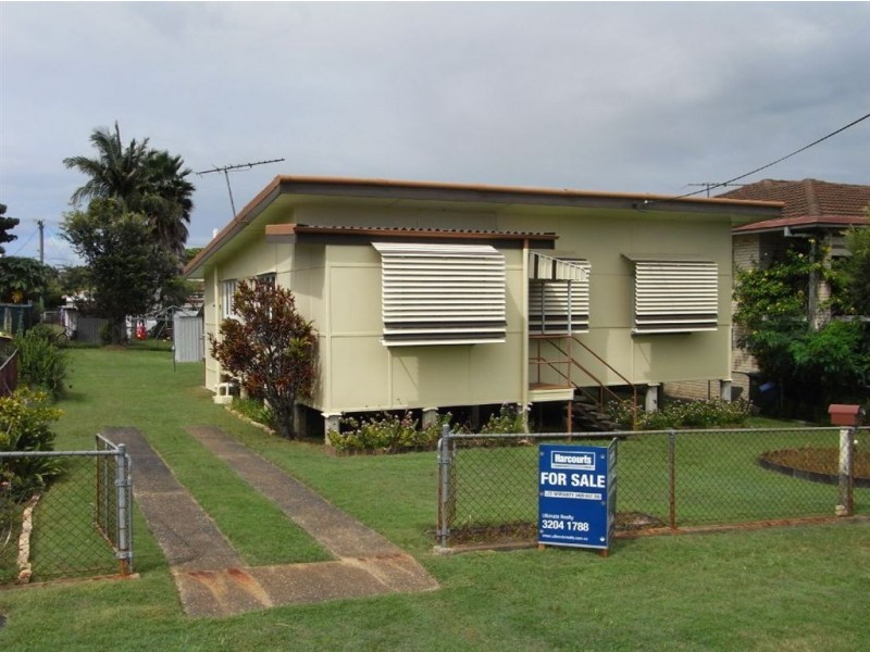 9 Weaber Street, Clontarf QLD 4019