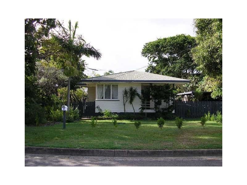 10 Edwin St, Redcliffe QLD 4020