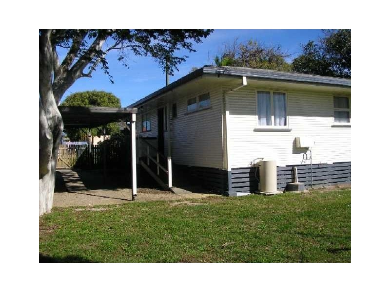 10 Edwin St, Redcliffe QLD 4020