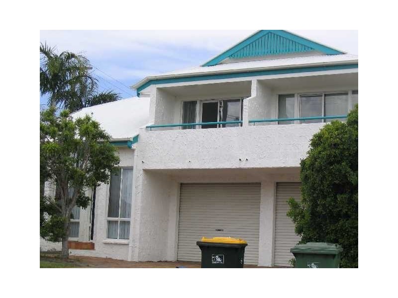 2/12 Kate Street, Woody Point QLD 4019