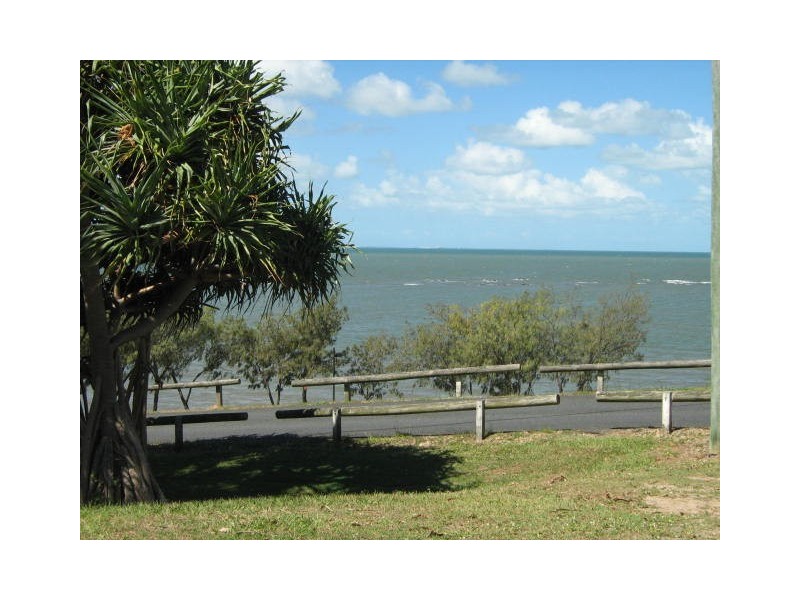 3/12 Gayundah Esplanade, Woody Point QLD 4019