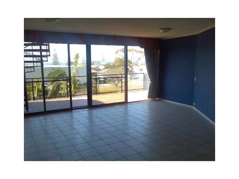 8/51 Landsborough Ave, Scarborough QLD 4020