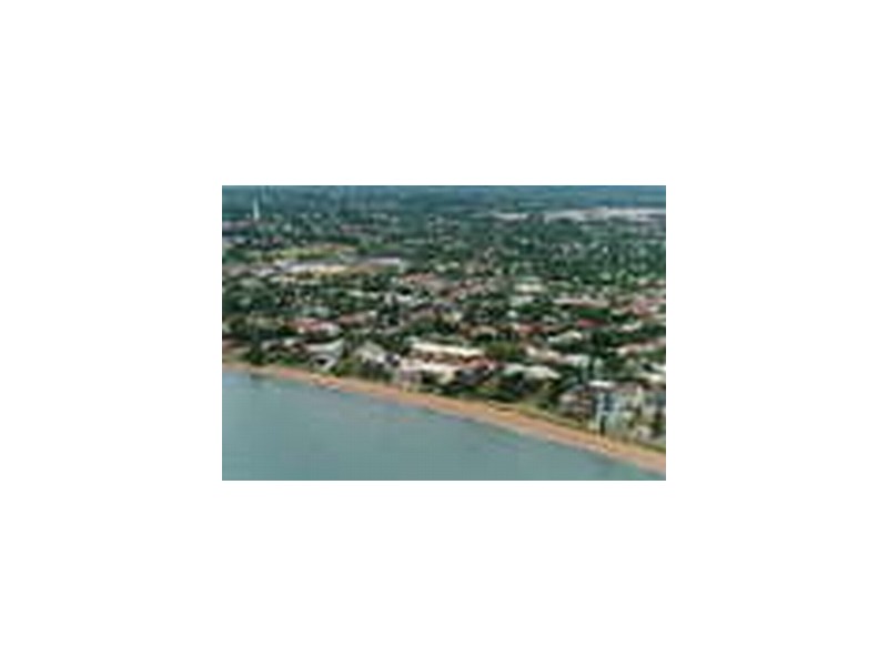 8/94 Prince Edward Parade, Scarborough QLD 4020