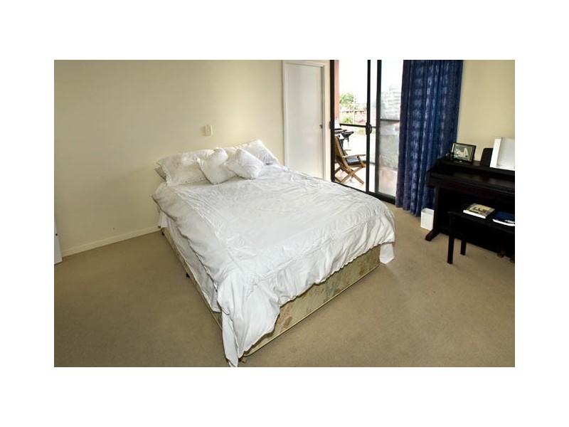 6/81 Marine Parade, Redcliffe QLD 4020