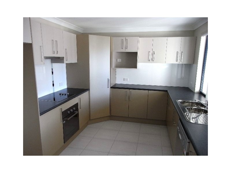 2/53 Coman Street, Rothwell QLD 4022