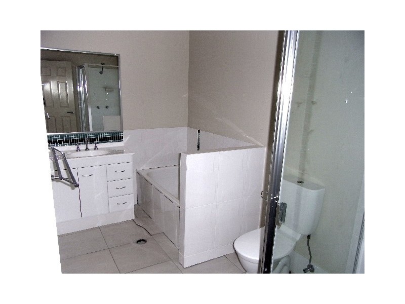 2/53 Coman Street, Rothwell QLD 4022