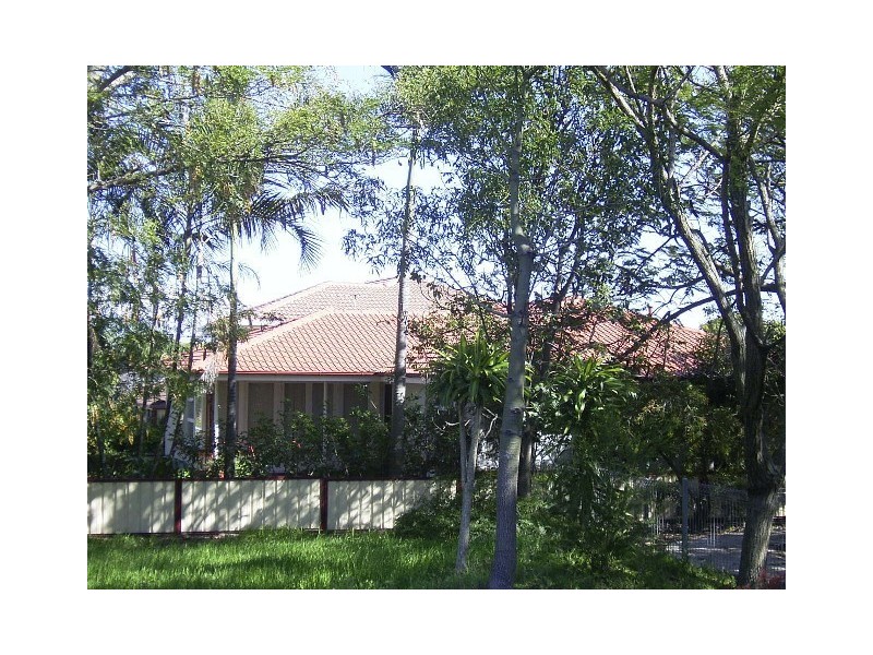 166 Anzac Avenue, Redcliffe QLD 4020