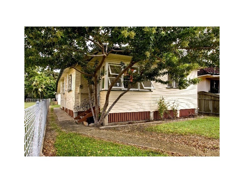17 Wyllie Street, Redcliffe QLD 4020