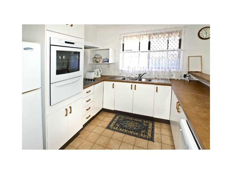 26 Shea Street, Scarborough QLD 4020