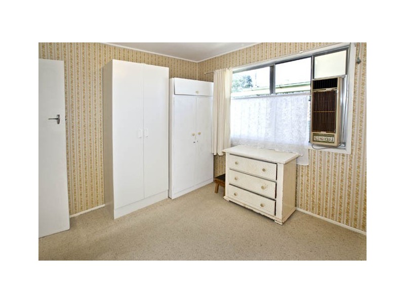 92 Longland Street, Redcliffe QLD 4020