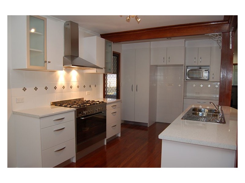 35 Pearl Street, Scarborough QLD 4020