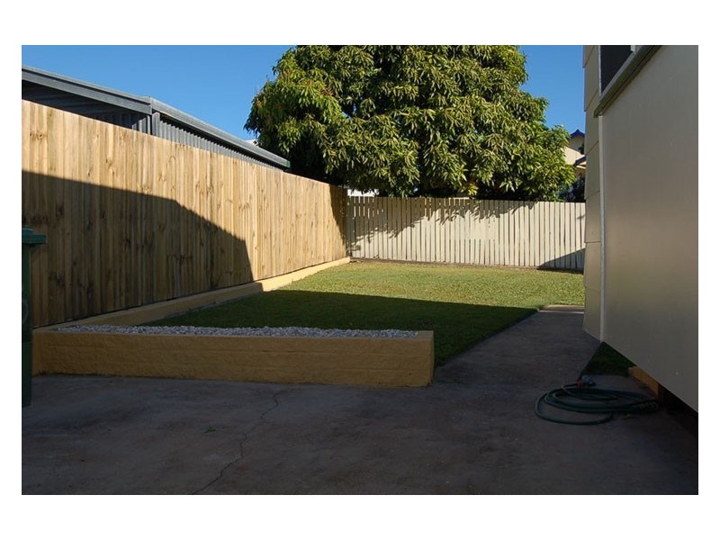 35 Pearl Street, Scarborough QLD 4020