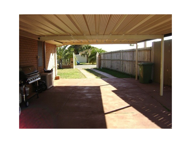 12 La Salle Drive, Scarborough QLD 4020