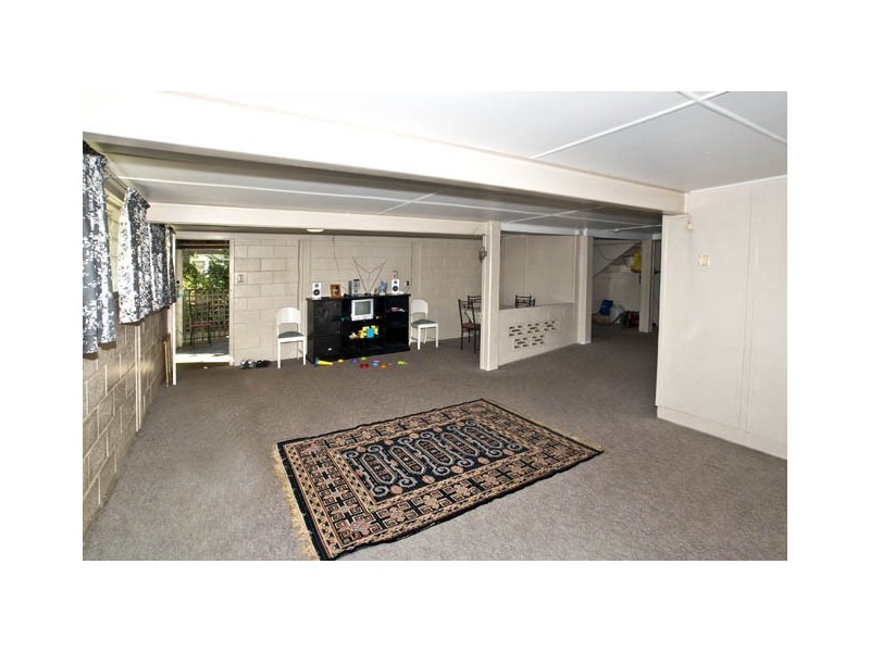 27 Fifth Avenue, Scarborough QLD 4020