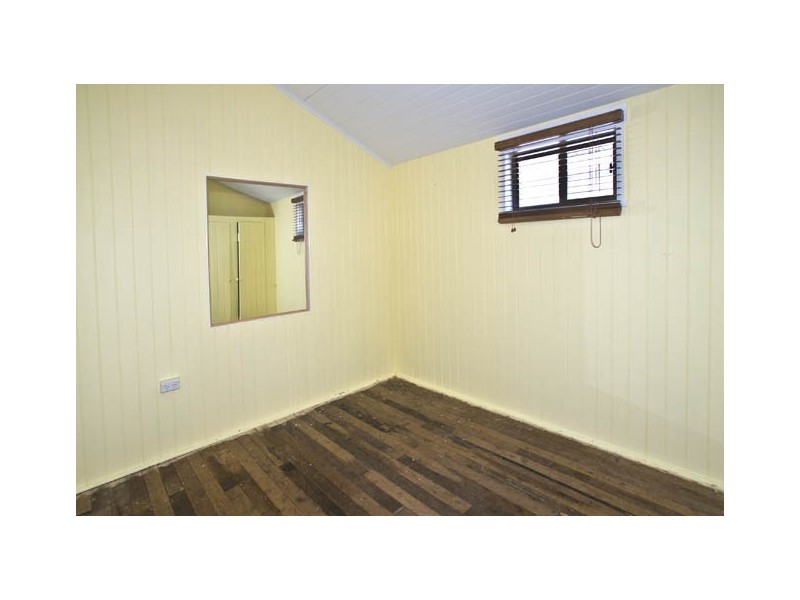 22 Robertson Avenue, Margate QLD 4019