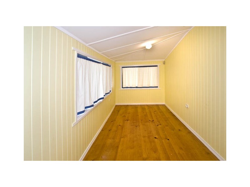 22 Robertson Avenue, Margate QLD 4019