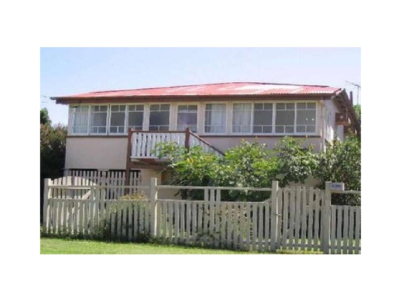 12 Louis Street, Redcliffe QLD 4020
