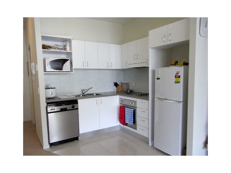 9/76 John Street, Redcliffe QLD 4020