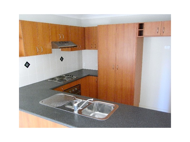 2/6 Normandy Court, Rothwell QLD 4022