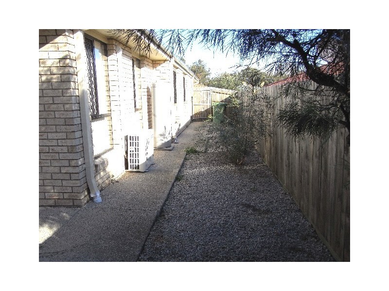 2/6 Normandy Court, Rothwell QLD 4022