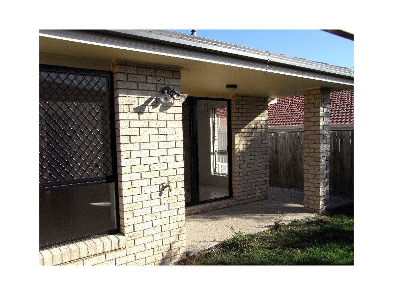 2/6 Normandy Court, Rothwell QLD 4022