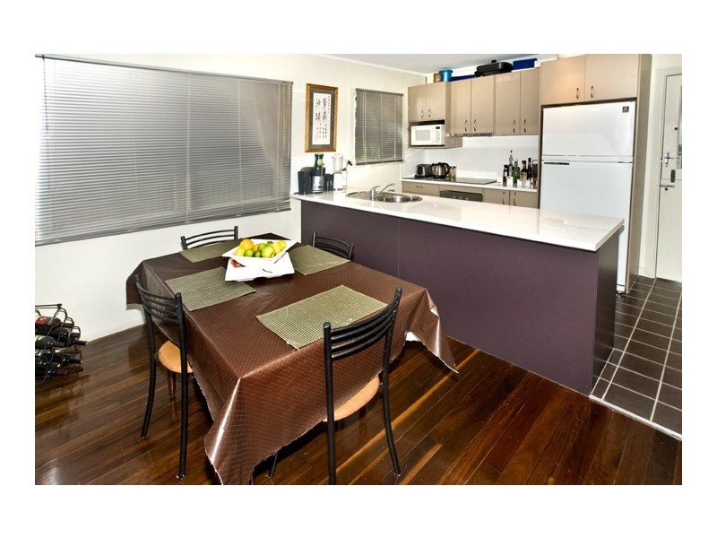 19 Campbell Street, Scarborough QLD 4020