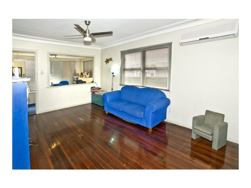19 Campbell Street, Scarborough QLD 4020