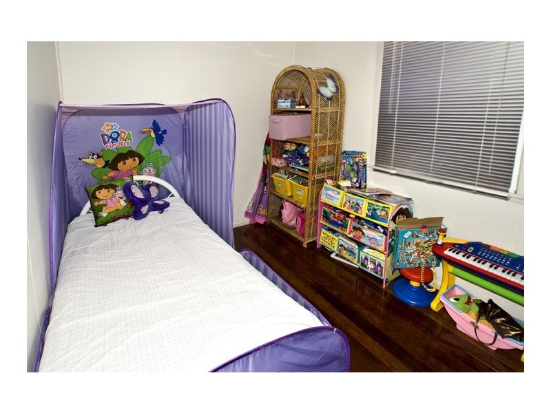 19 Campbell Street, Scarborough QLD 4020