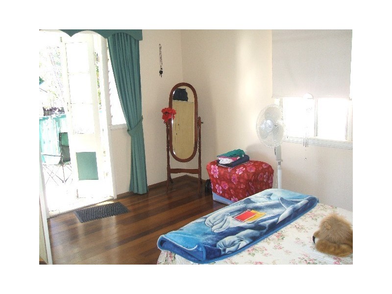25 Louis Street, Redcliffe QLD 4020
