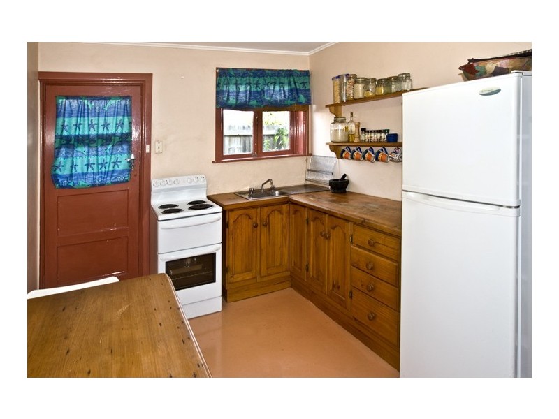 4 Sturgeon Street, Redcliffe QLD 4020