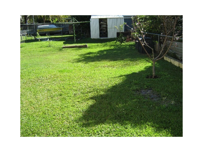 117 Scarborough Road, Redcliffe QLD 4020