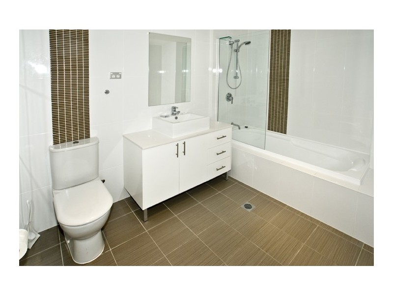 28/83 Marine Parade, Redcliffe QLD 4020