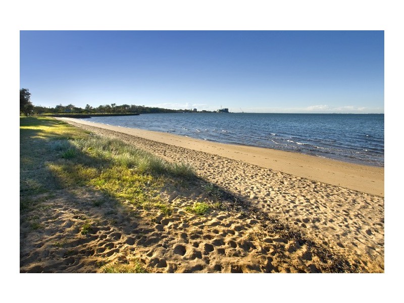 180 Hornibrook Esplanade, Clontarf QLD 4019