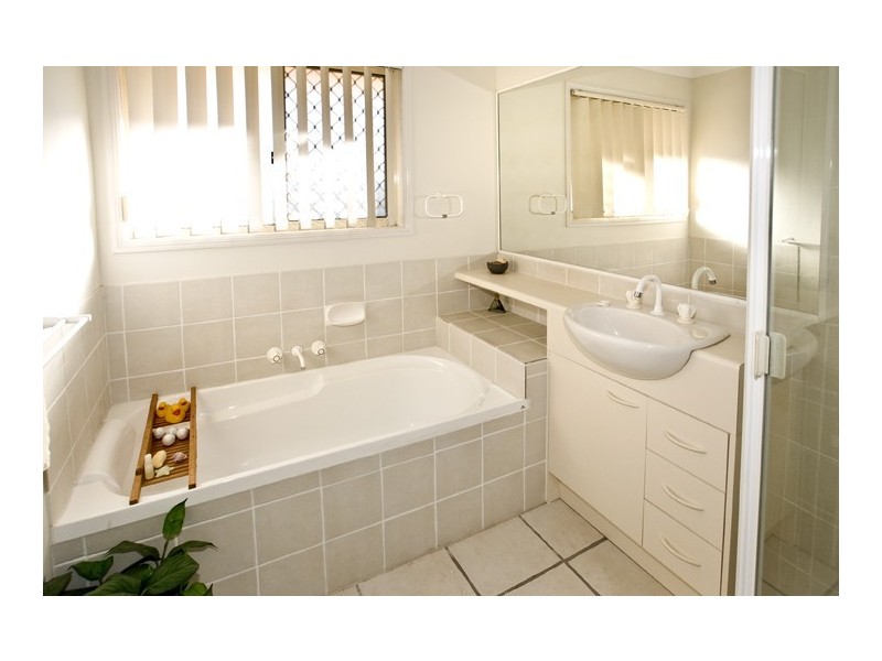 180 Hornibrook Esplanade, Clontarf QLD 4019