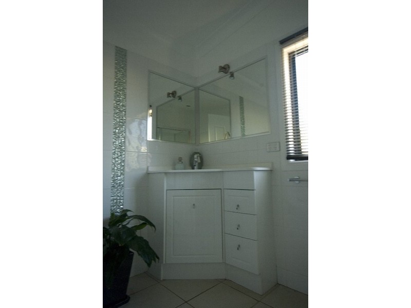 36 Queen Street, Scarborough QLD 4020