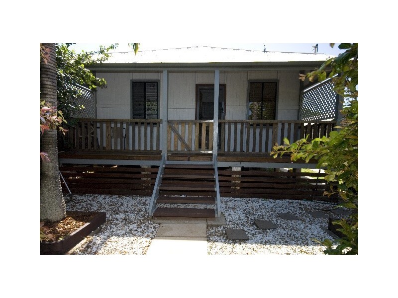 36 Queen Street, Scarborough QLD 4020