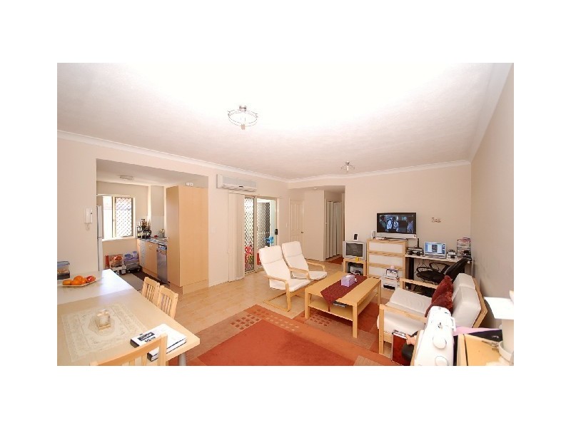 5/2 Irene Street, Redcliffe QLD 4020