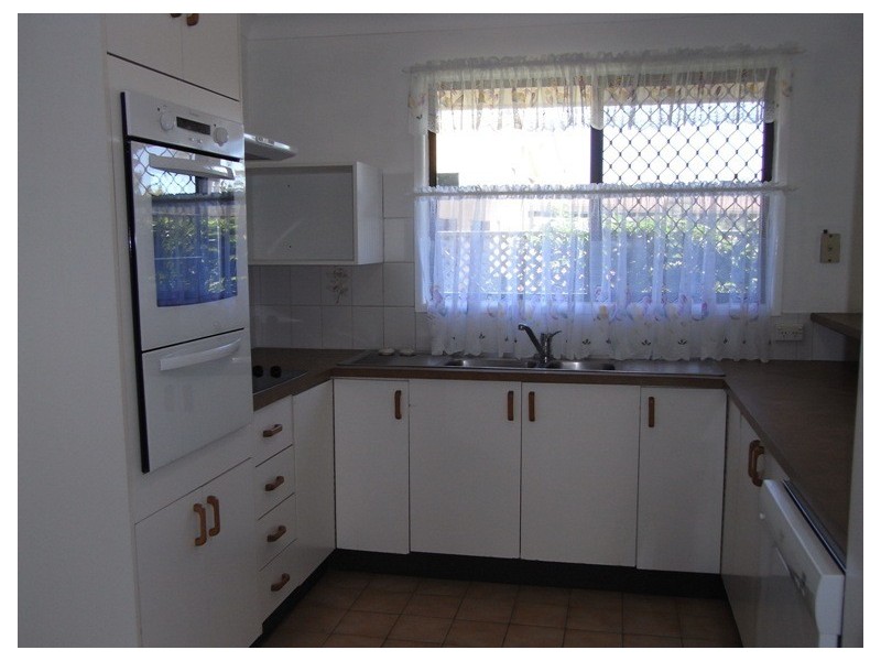 26 Shea Street, Scarborough QLD 4020