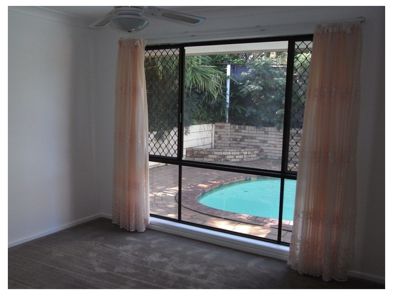 26 Shea Street, Scarborough QLD 4020