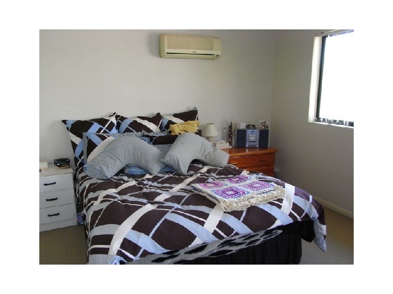 8/9 McNaughton Street, Redcliffe QLD 4020